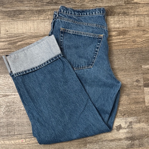 Universal Thread Blue Straight Leg Jeans - Picture 1 of 2